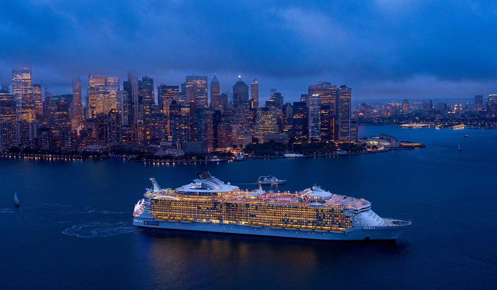 Royal 
						Caribbean's Oasis of the Seas in the Port of New York
