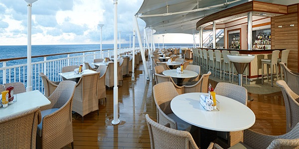 Norwegian Gem Great Outdoors Bar & Grill